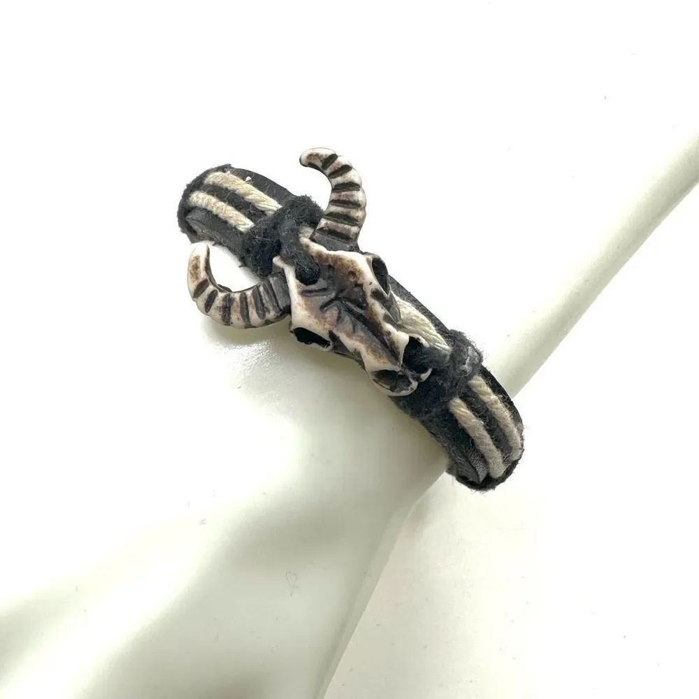Bullhead skull adjustable bracelet